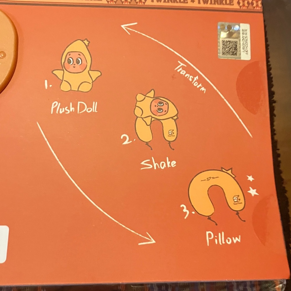 Twinkle Twinkle plushie and ✈️ pillow - Picture 4 of 6